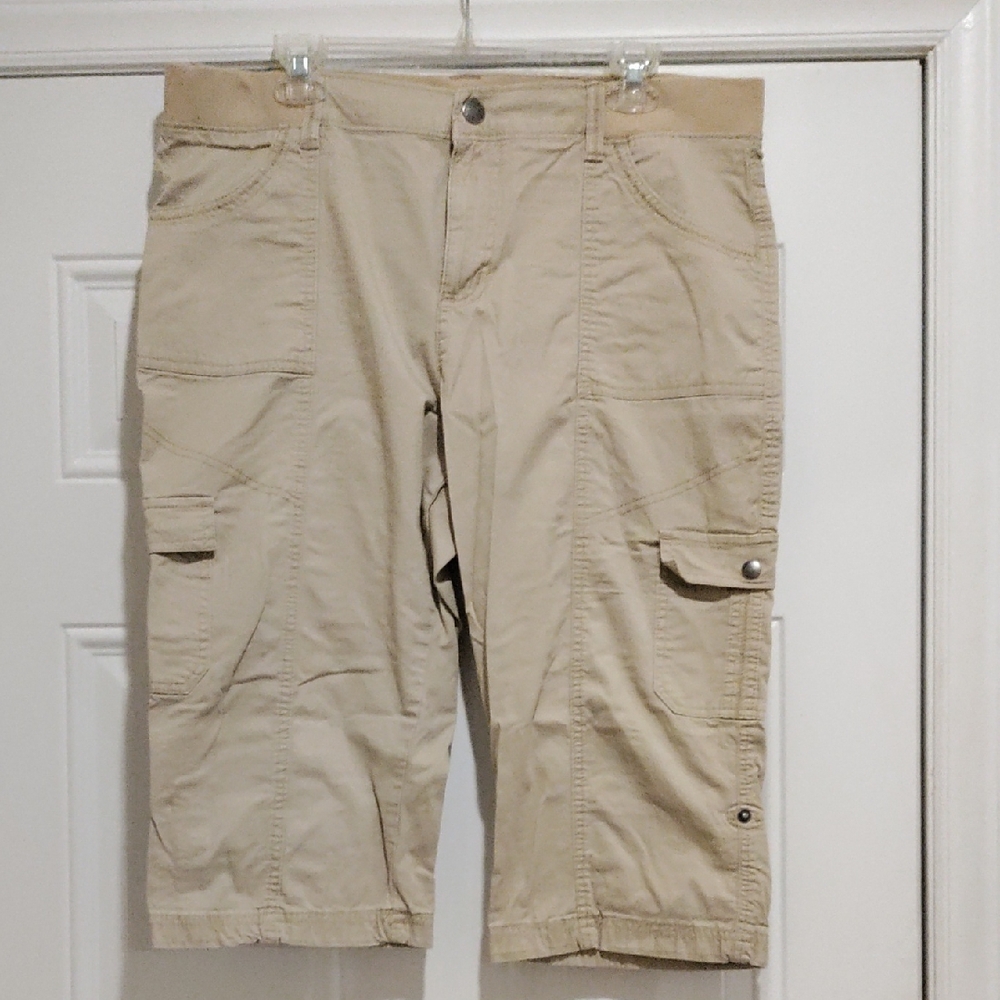 Lee Women's Tan Cargo Capris